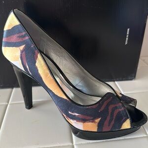Carlos Santana pumps
